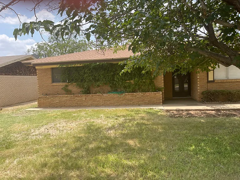 1465 Westbrook Ave — Photo 13