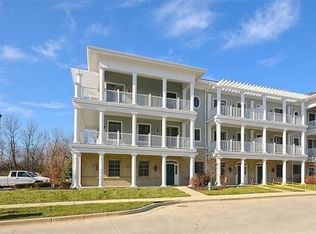 7738 Solana Dr, Indianapolis, IN 46240