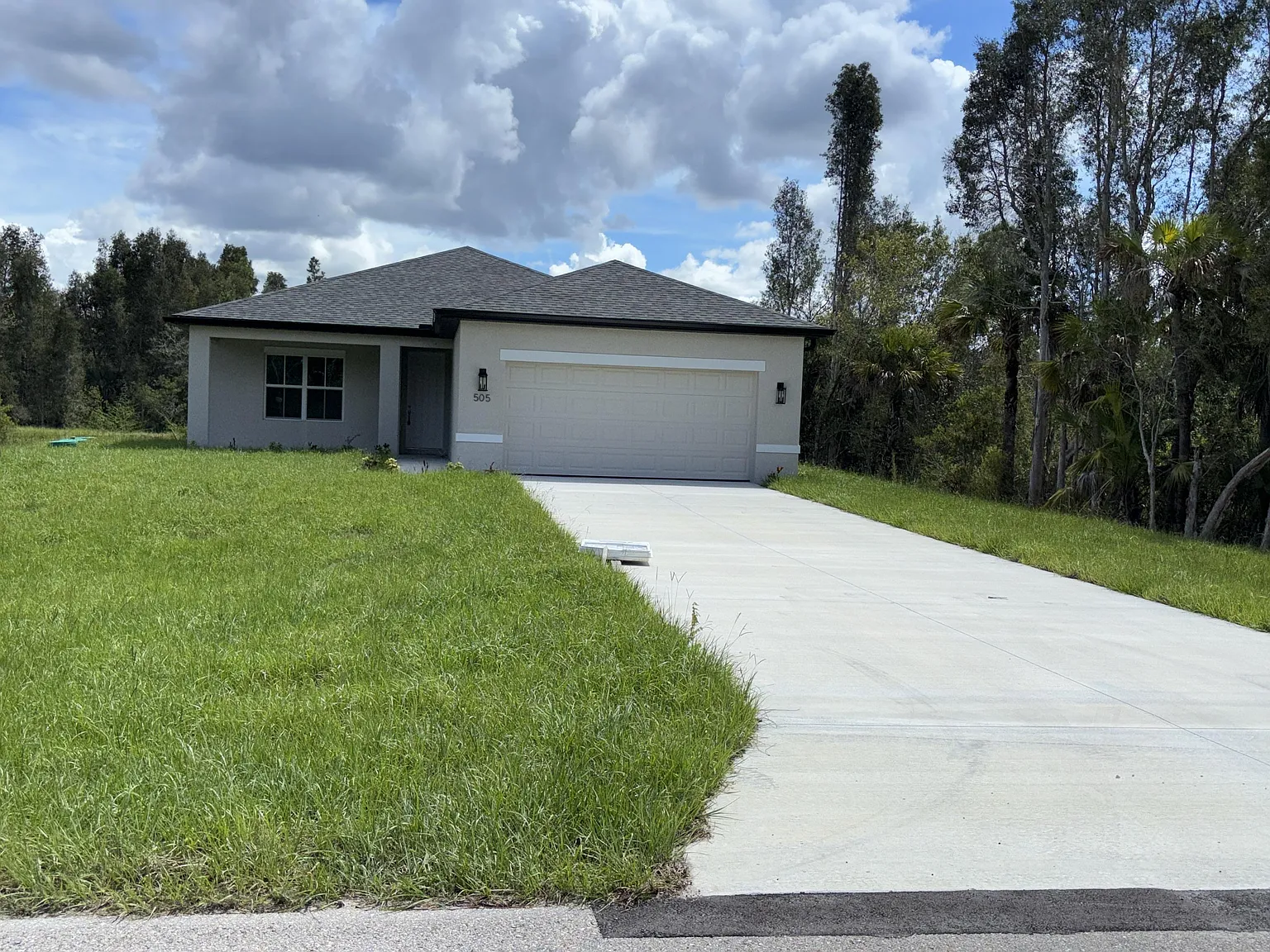 3 bed, 1615 sqft, $2,000 — Photo 2