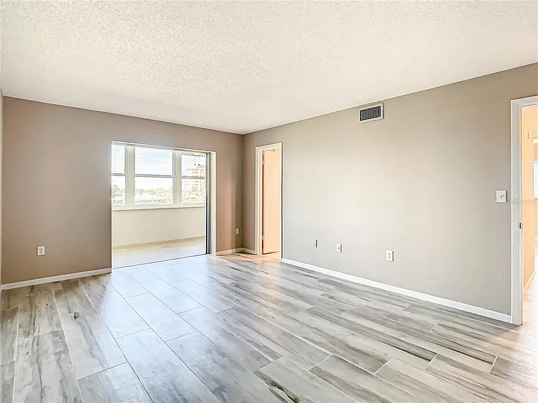 4575 Cove Cir #309 — Photo 21