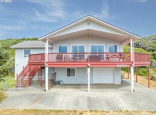 93997 Pebble Pl, Gold Beach, OR 97444