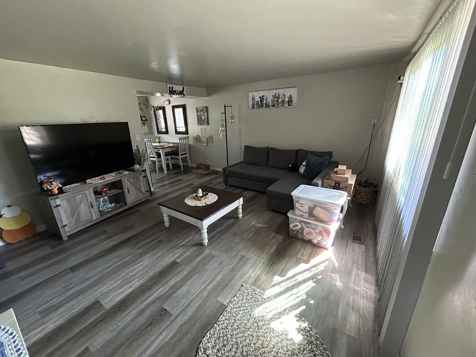 2 bed, 1.0 bath, 900 sqft, $1,100 — Photo 2
