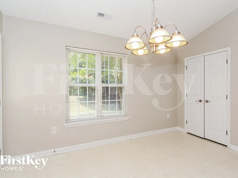 11718 Black Maple Ave — Photo 6
