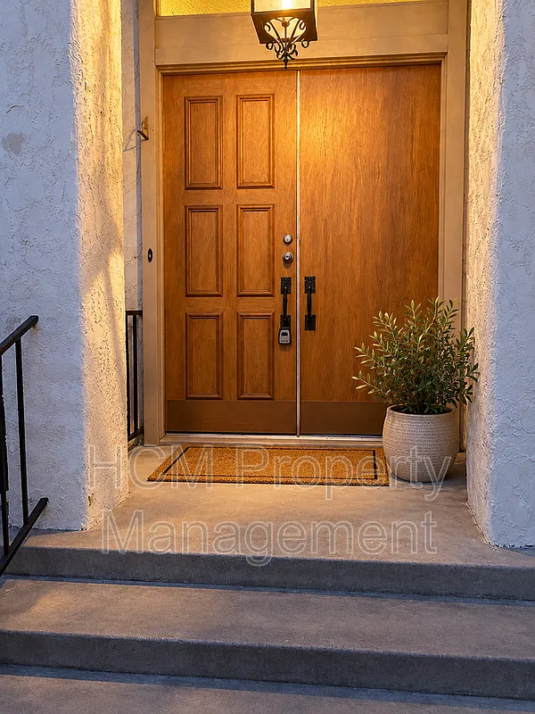 3 bed, 2.5 bath, 2072 sqft, $4,650 — Photo 4