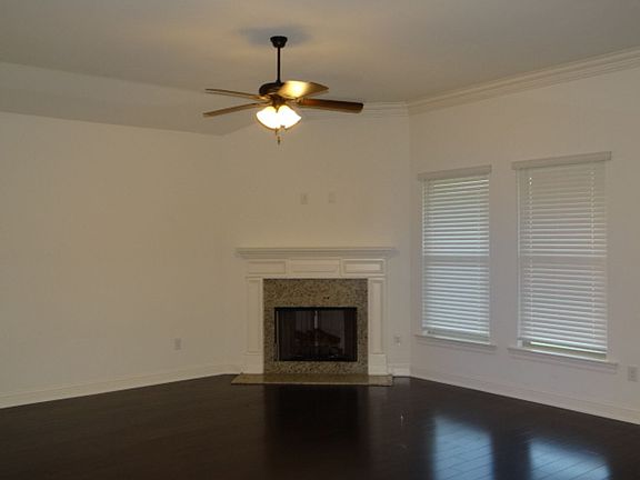 5th image of 42022 Wood Ave