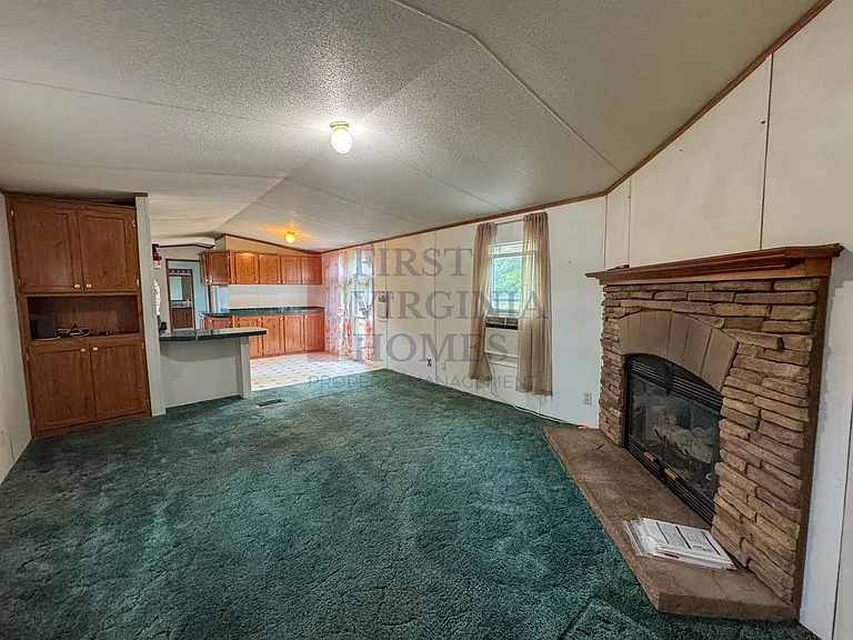 163 Wagner Pl — Photo 4
