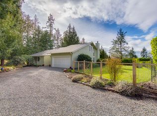 6585 NE Honeysuckle Ln, Bainbridge Island, WA 98110