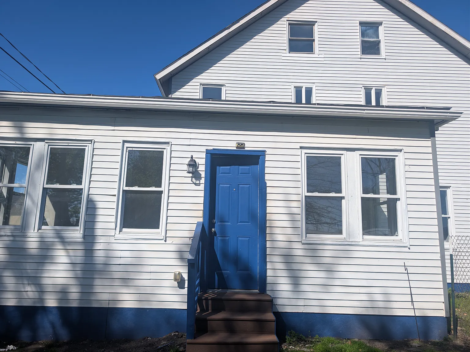 5 bed, 1500 sqft, $1,795 — Photo 2