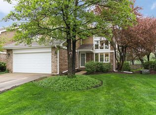 94 Woodstone Dr, Buffalo Grove, IL