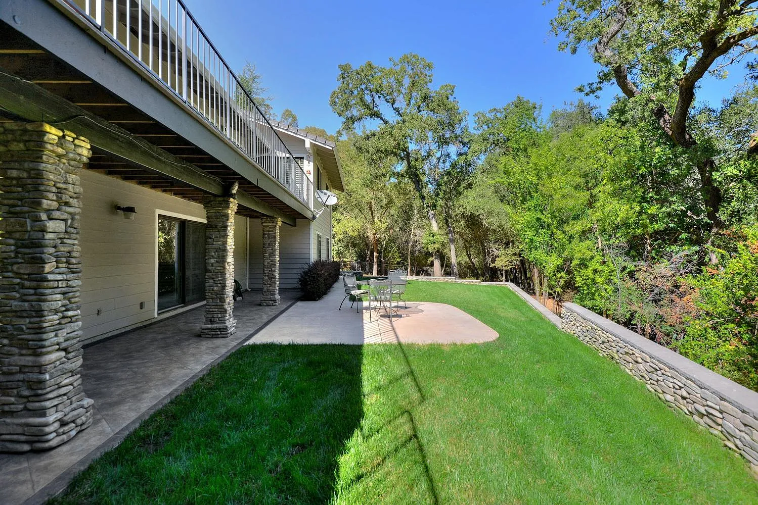 1 bed, 1600 sqft, $3,950 — Photo 3