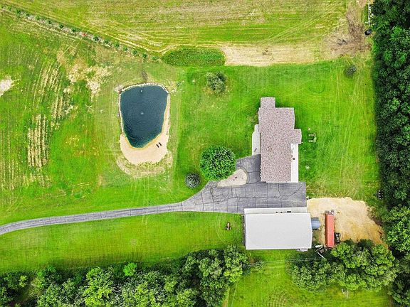 4th image of 64 Oakland Road