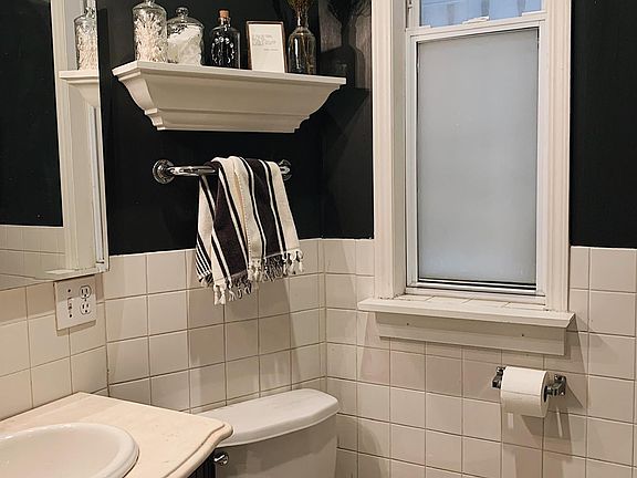 5th image of 2013 W Wabansia Ave APT 1