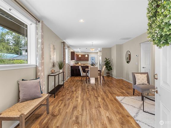 5th image of 1514 N E Street