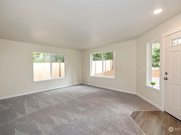5th image of 430 E Wood Lane