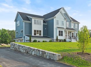 4 Weeping Willow Dr, Andover, MA 01810