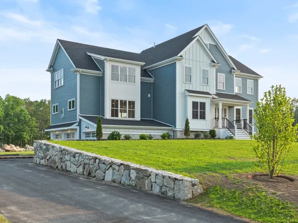 4 Weeping Willow Dr, Andover, MA 01810