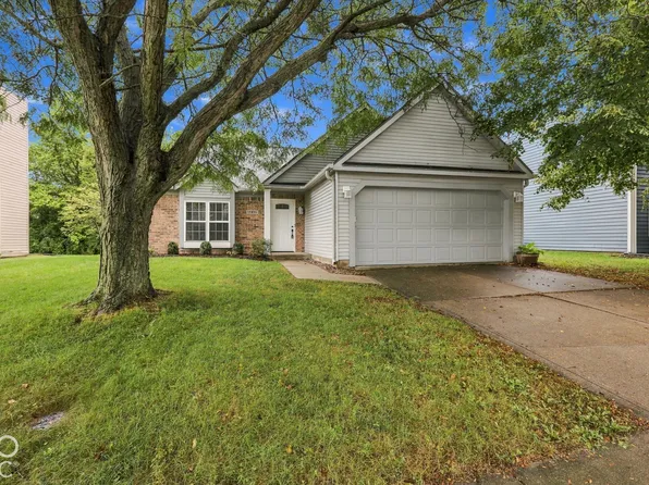 17935 Grassy Knoll Dr, Westfield, IN 46074
