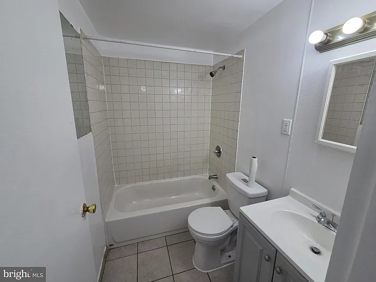 Foster St — Photo 8