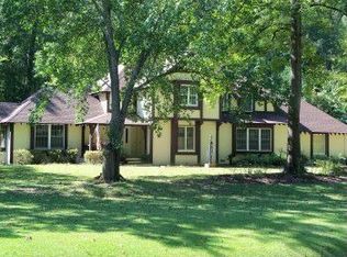 117 Robinhood Rd, Vicksburg, MS 39180