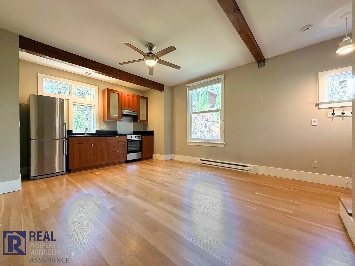 Charming 1 Bedroom with Private Entry in SE Portland — Photo 4
