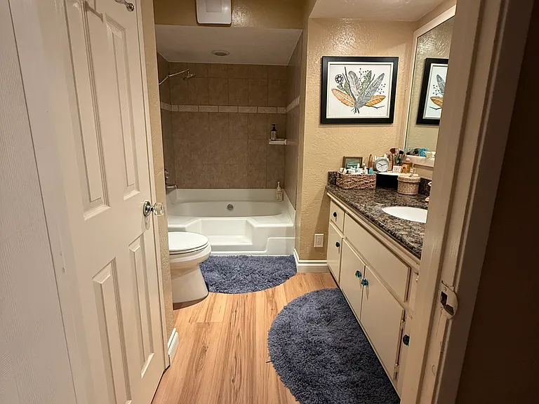 1017 1/2 Valley Crest Dr — Photo 4