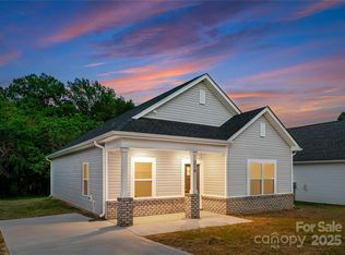 102 W Georgia Ave, Bessemer City, NC 28016