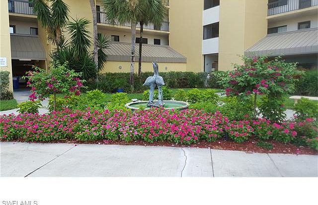 2nd image of 400 Lenell Rd APT 611