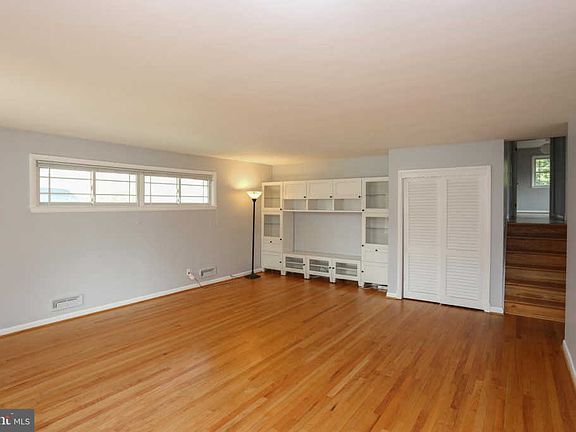 5th image of 308 Glenrae Dr
