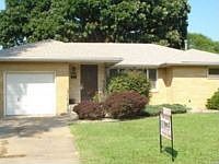 1st image of 819 E Claflin Ave