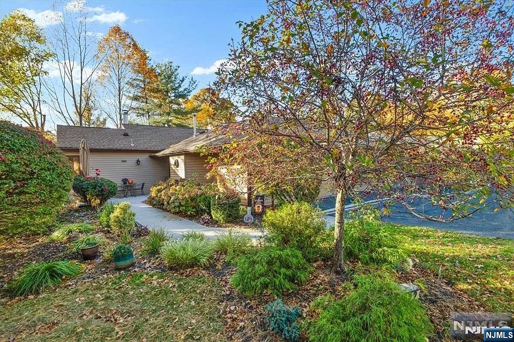 91 Mckee Drive Mahwah Nj 07430 222 Mountainview Dr, Mahwah, NJ 07430 | Zillow