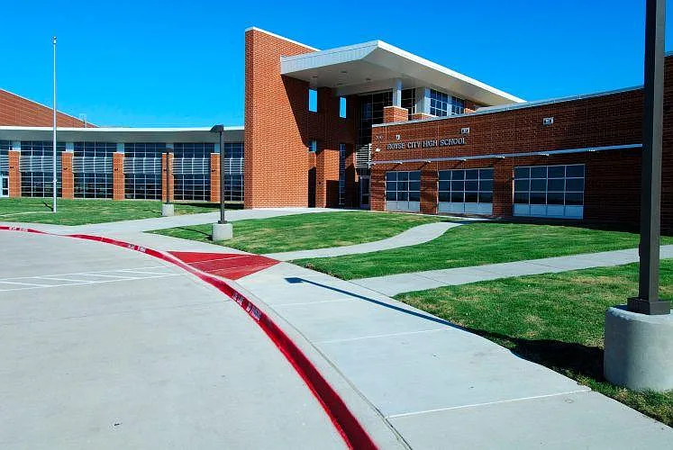 Royce City High School - 1.1 miles or 3 min. drive
