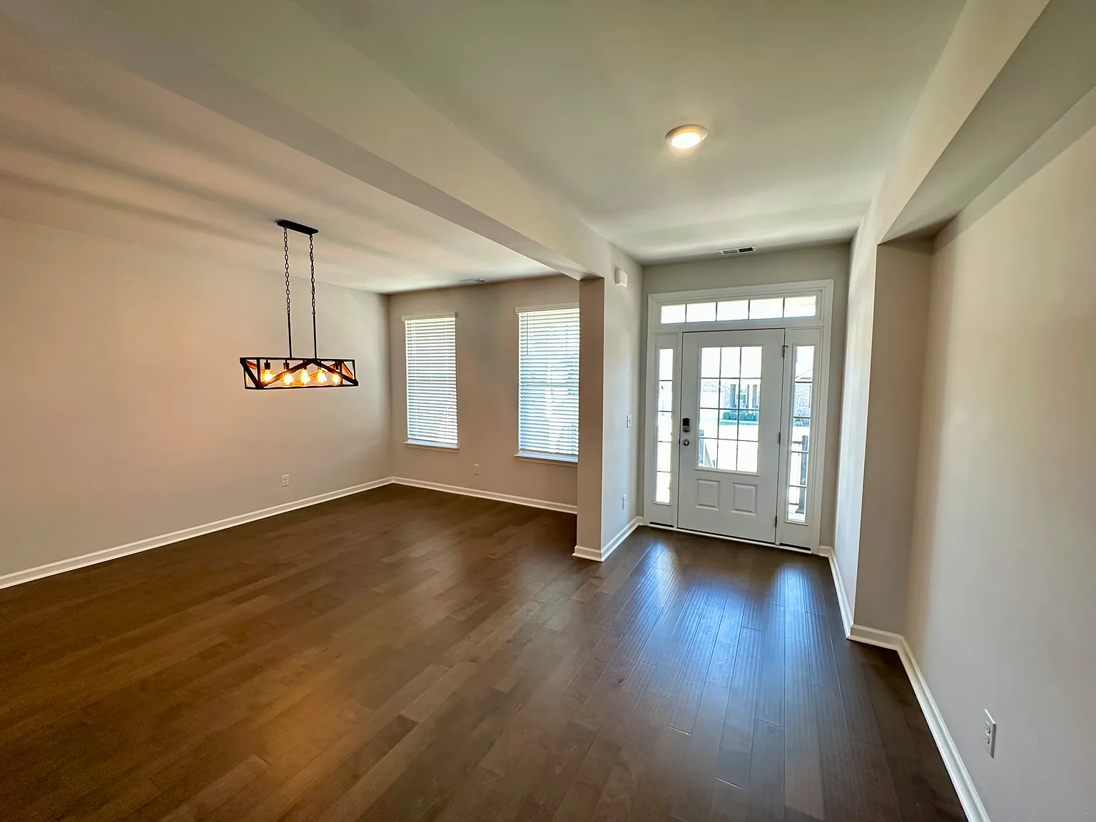 4 bed, 3.5 bath, 3579 sqft, $3,750 — Photo 2