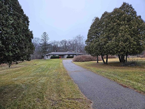 2nd image of 2781 County Road G