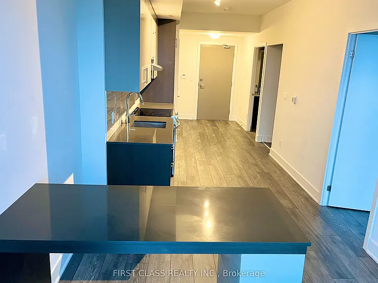 188 Fairview Mall Dr #620 — Photo 4