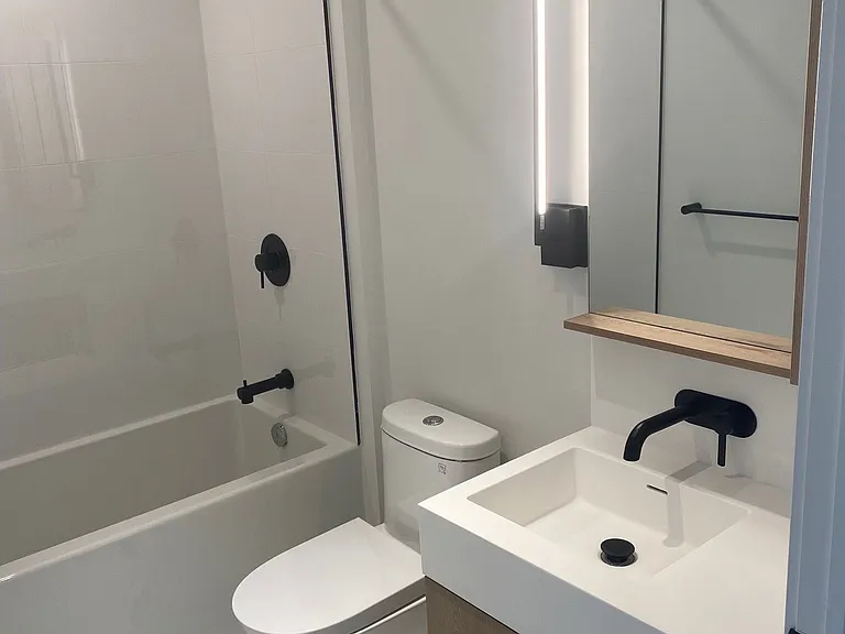 117 Broadway Ave #1407 — Photo 9