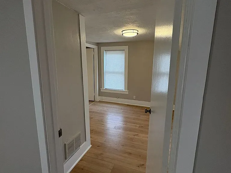 145 Hamilton Ave — Photo 3