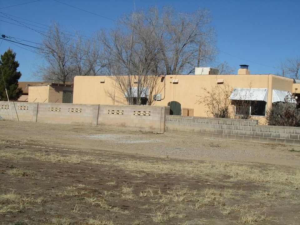2nd image of 1301 Desert Eve Dr