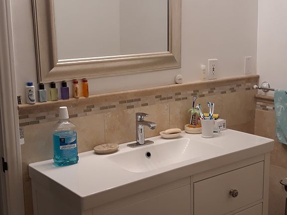 4th image of 4831 Crown Ave