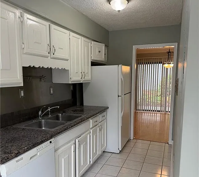 2638 Briarwood Dr SE — Photo 5