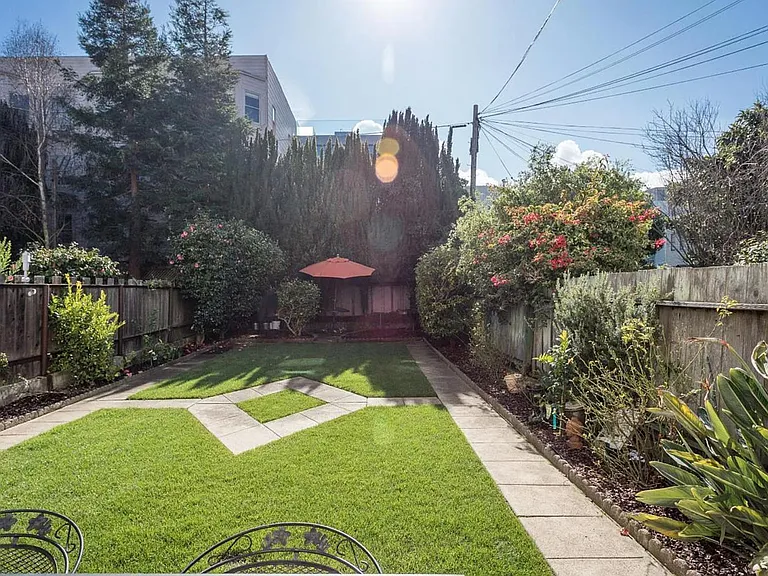 1357 Francisco St — Photo 13