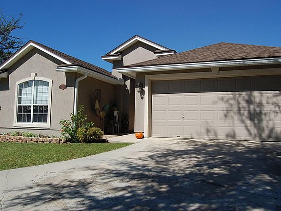 2nd image of 1804 Creekview Dr