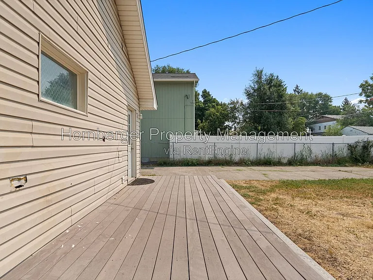 2410 E Everett Ave — Photo 22