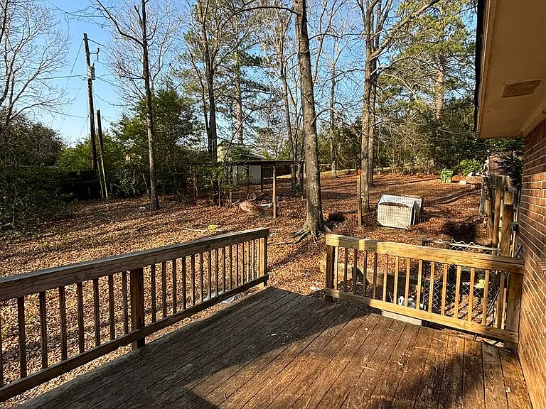 209 Mayfair Dr — Photo 10