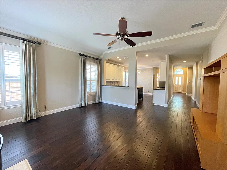 2709 Buck Hill Dr — Photo 3