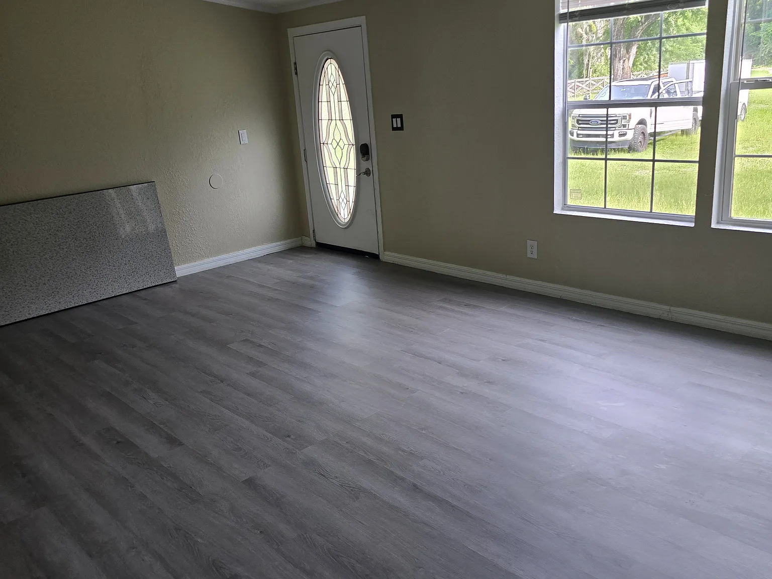 4 bed, 2100 sqft, $1,800 — Photo 2