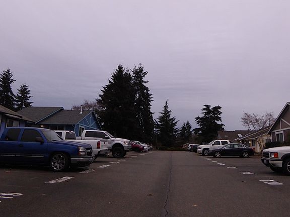 5th image of 720 Lucerne Ln SE