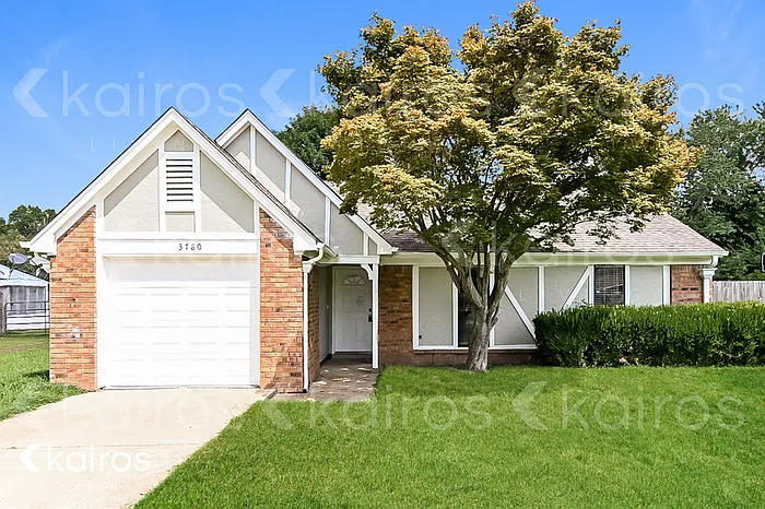 3 bed, 2.0 bath, 1484 sqft, $1,645 — Photo 1