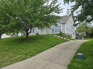 2128 SW British Dr, Lees Summit, MO 64081