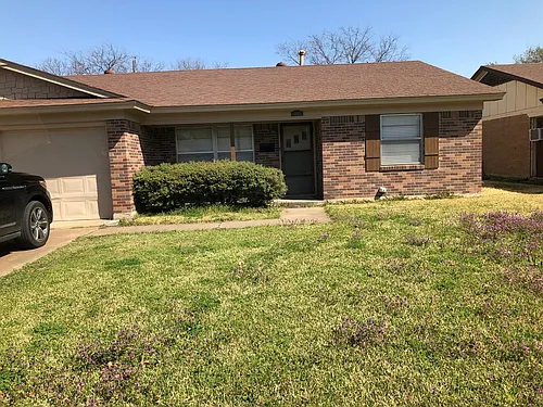 1811 W Scott St Photo 1