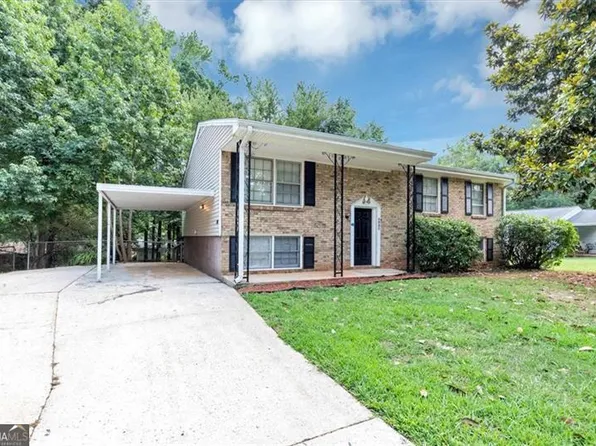 6880 Maddox Rd, Morrow, GA 30260